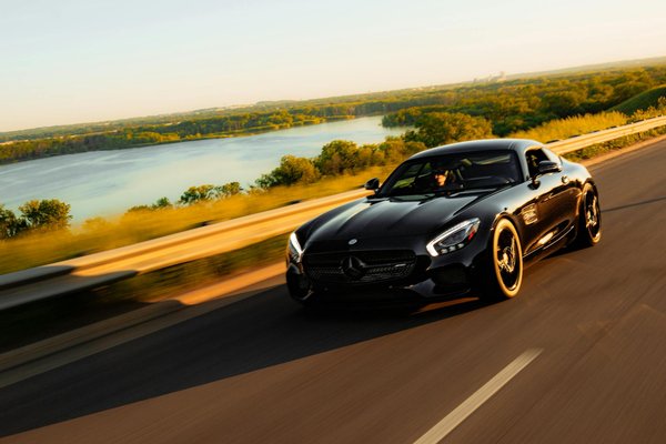 Scopri l'uso rivoluzionario del fingerprinting digitale per combattere la pirateria online!